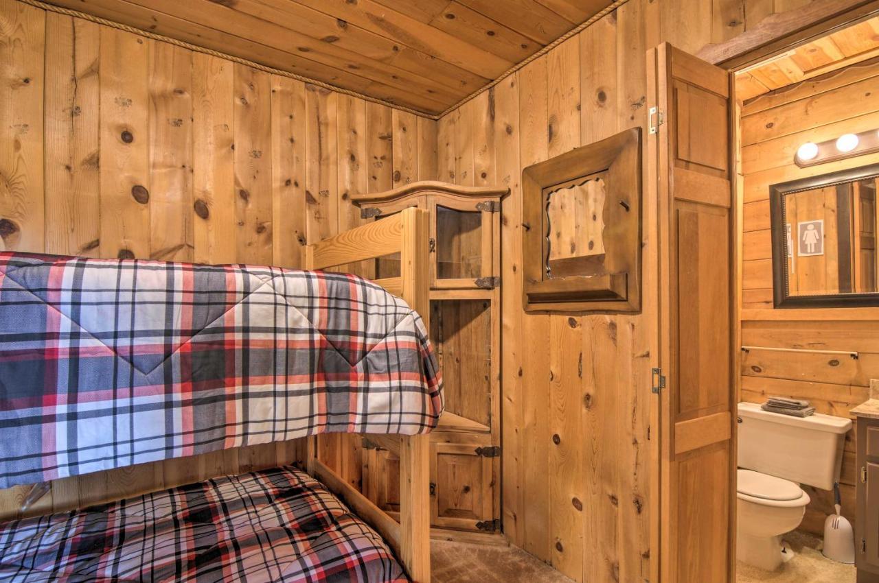 Pet-Friendly Duck Creek Village Retreat With Deck! Exteriör bild