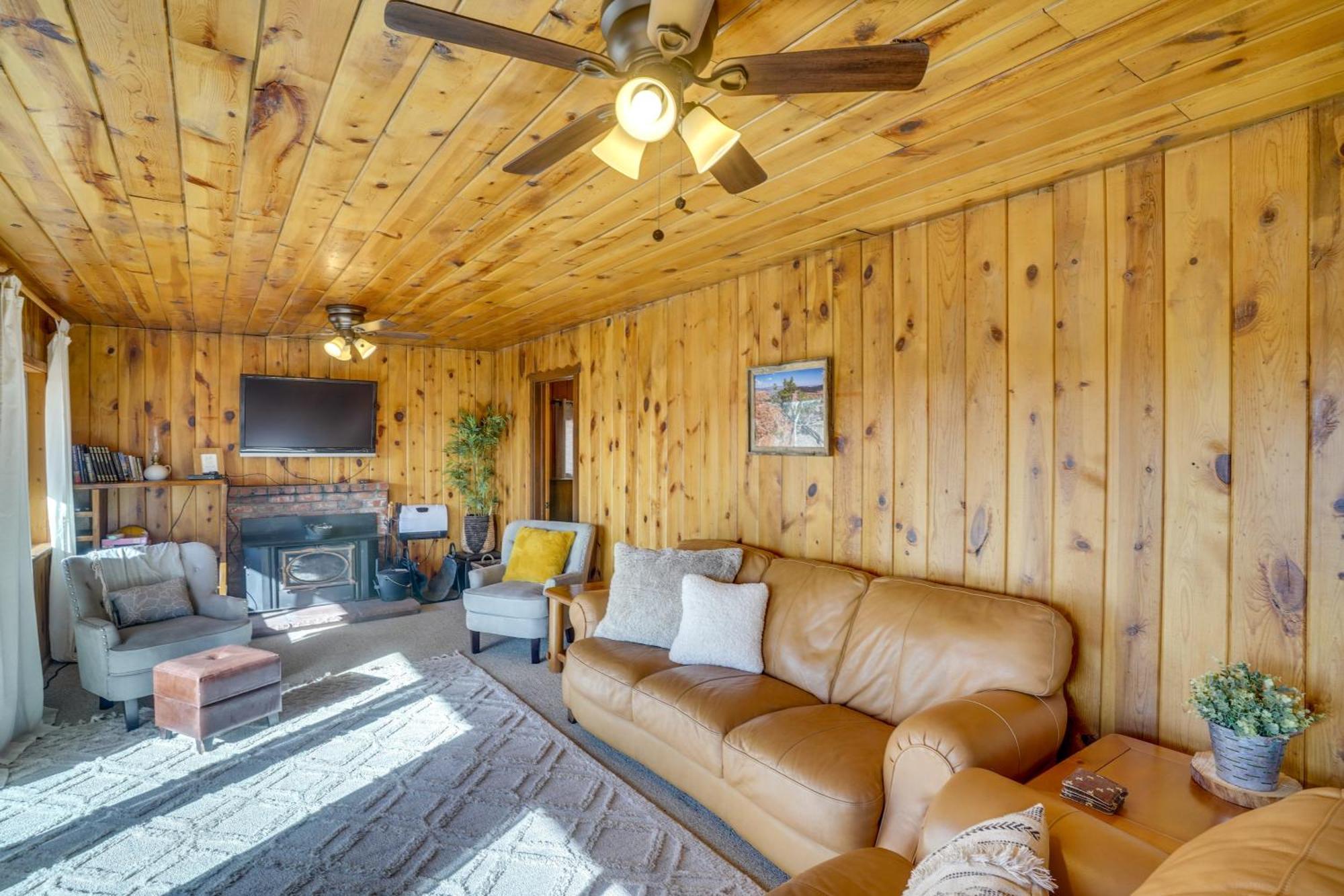 Pet-Friendly Duck Creek Village Retreat With Deck! Exteriör bild